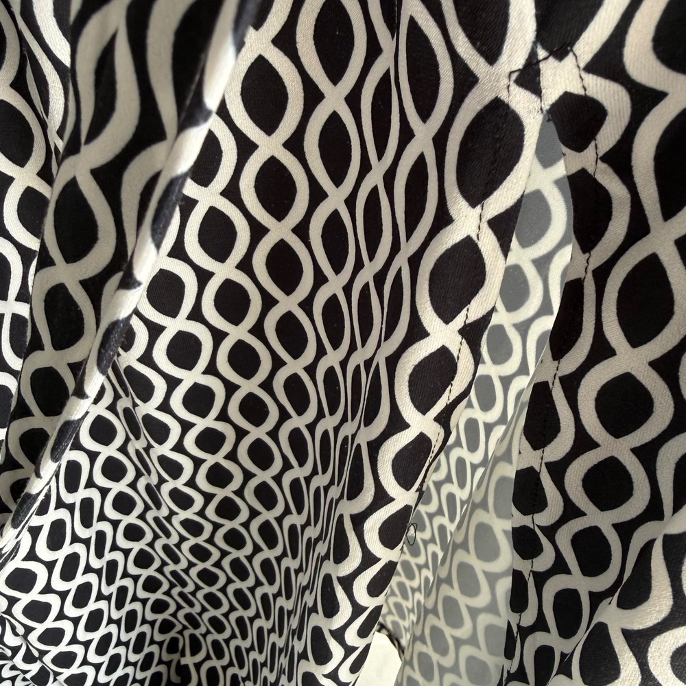 BLOOMCHIC Black White Geometric Monochrome Minimalist V-Neck Ladies Dress, 14/16 - Picture 6 of 8
